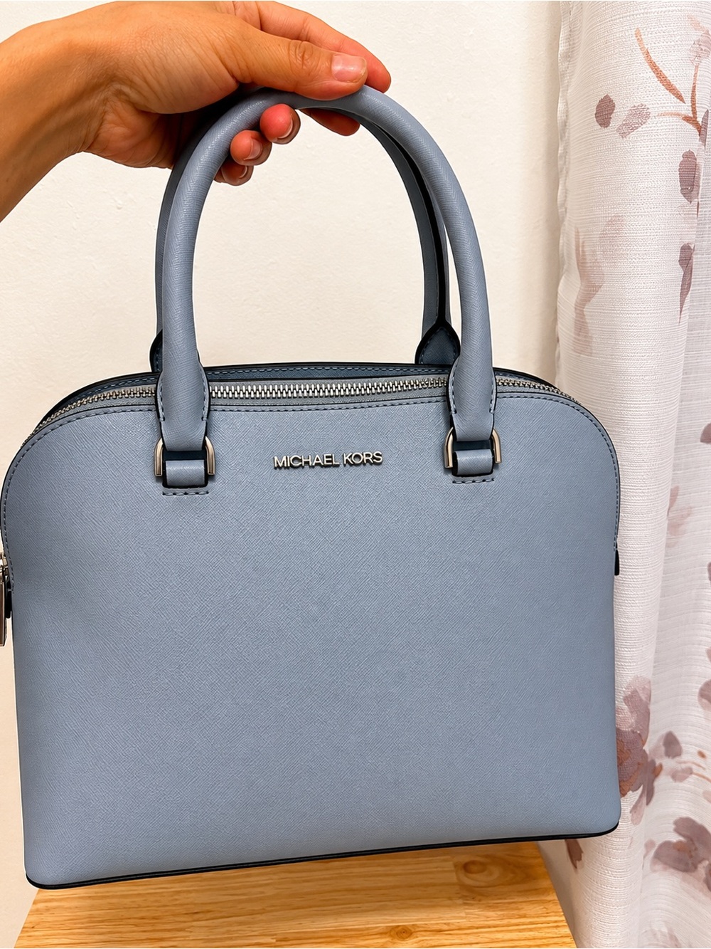 Michael Kors Cindy Large Satchel – Pale Blue